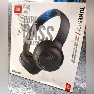 JBL - Tune 510BT Wireless On-Ear Headphones - Black